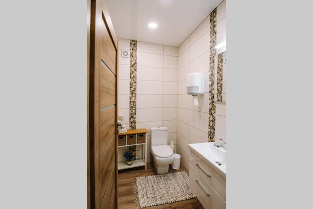 Spacious Kreves Apartment By Polo Apartments Kaunas Exterior photo
